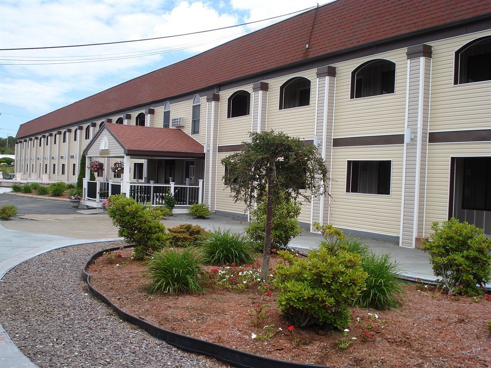 All Seasons Inn & Suites Bourne Exterior photo